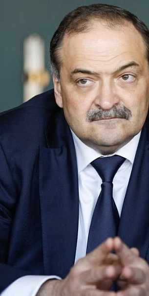 Дагестан. Меликов - в отбой: в кресло - Рамазанов с ручной поддержкой Керимова?