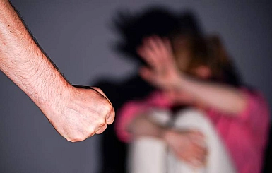 Во Владивостоке студентка заявила о нападении охранника института на неё и её мать