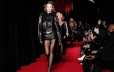 Кожа и кружево стали главным модным сочетанием зимы 2026 года