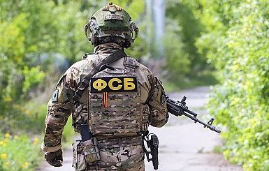 ФСБ предотвратила серию терактов: взрывные устройства отправляли военным под видом парфюмерных наборов