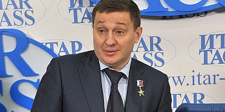 На протеже Бочарова полыхнула шапка: «вивораспил» и тараканы в жиру