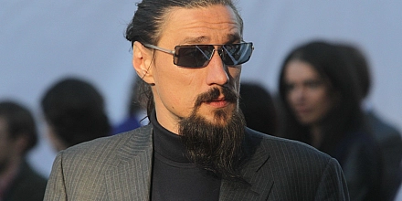 Сыну Матвиенко показали фигвам: стройка здания-утюга встанет?