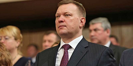 Экс-чиновник Крыма прикупил госпакет: у кого появился карманный банчок?