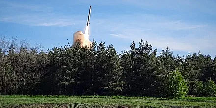 Минобороны сообщило о массированном и шести групповых ударах по военным объектам на Украине