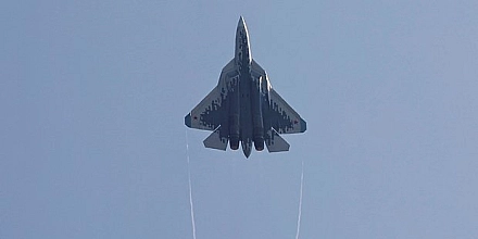 В Подмосковье расследуют крушение истребителя Су-57: специалисты устанавливают причины аварии