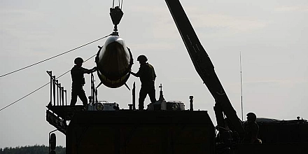 Минобороны сообщило об ударах по воинским эшелонам и локомотивам на Украине