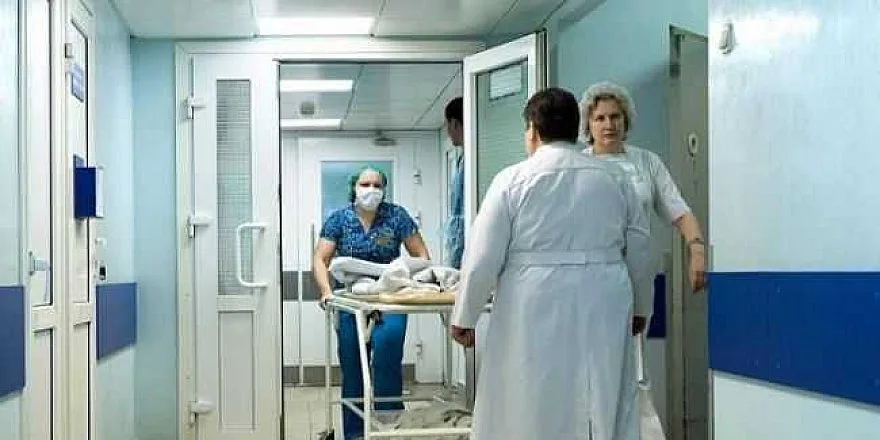 В Челябинской области госпитализировали 26 школьников с признаками кишечной инфекции