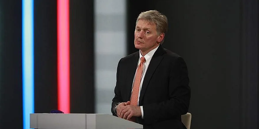 Песков назвал новые санкции США против России недружественным шагом