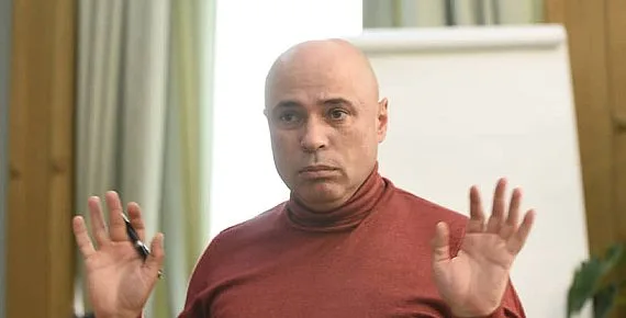 Отщипнуть из бюджета: бизнес Артамоновых и скандал на стройке