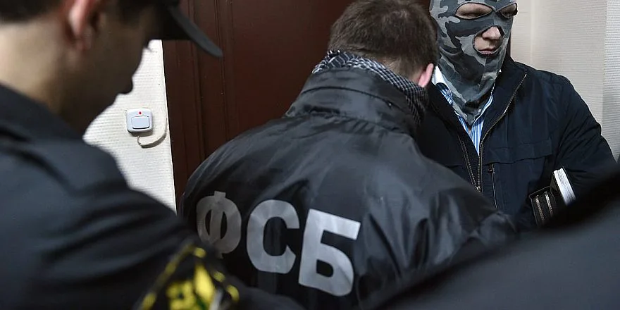 Подростку из Дагестана предъявили обвинение в подготовке массового убийства школьников