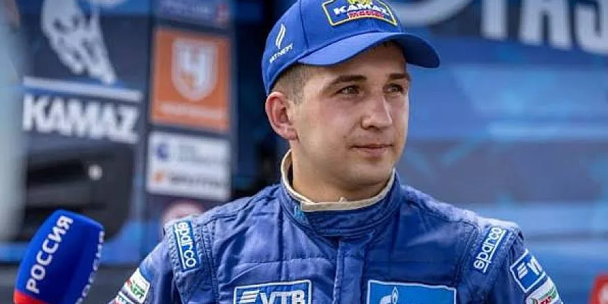 Пилот «КАМАЗ-мастер» Алмаз Ахмедов получил перелом позвоночника во время гонки