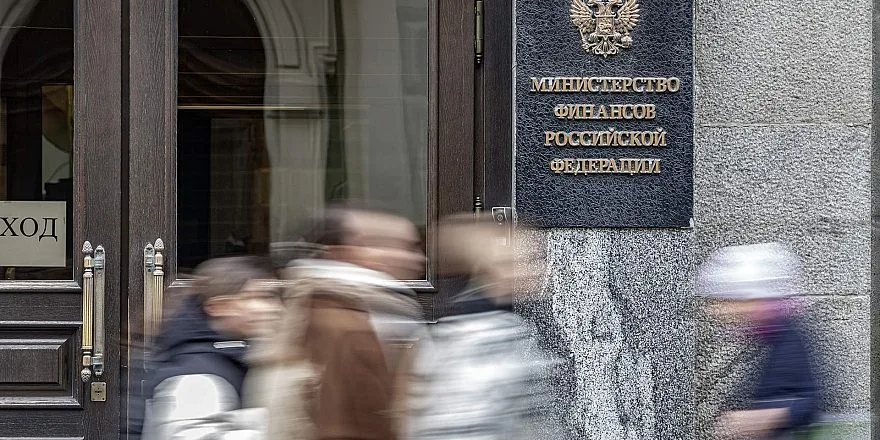 Правительство может ускорить возвращение на валютный рынок в рамках бюджетного правила