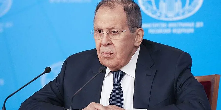 Лавров заявил, что Зеленский пытается добиться передышки на поле боя