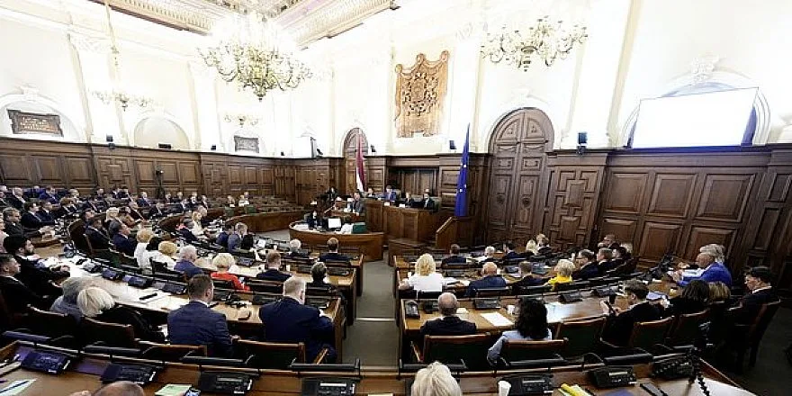 Сейм Латвии одобрил запрет на исполнение песен авторов, находящихся под санкциями