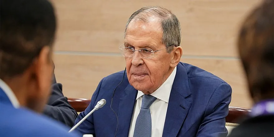 Лавров заявил о попытках НАТО повлиять на позицию США по мирному урегулированию конфликта на Украине