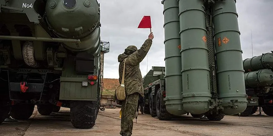 Первый полк с ЗРС С-500 заступил на боевое дежурство в России